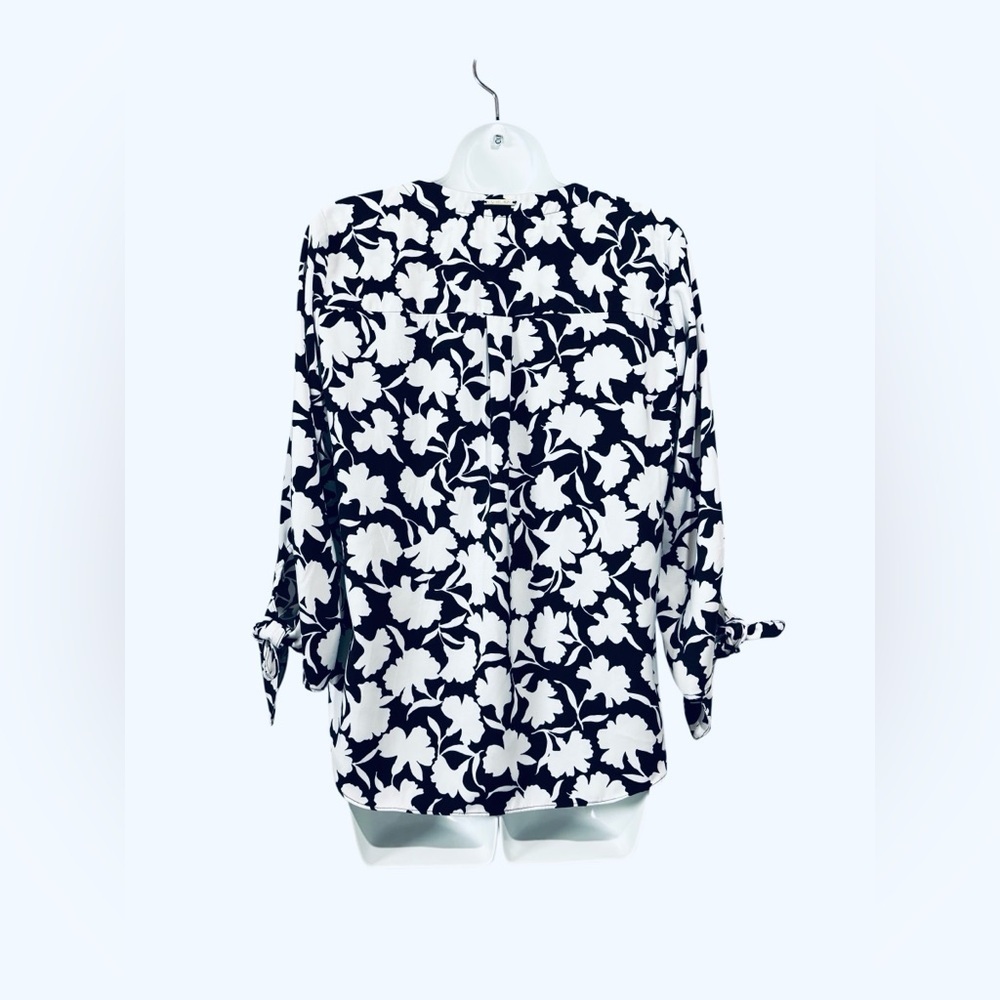 Michael Michael Kors, Black & White Floral Tie-Sleeve Blouse, Small - Picture 8 of 10